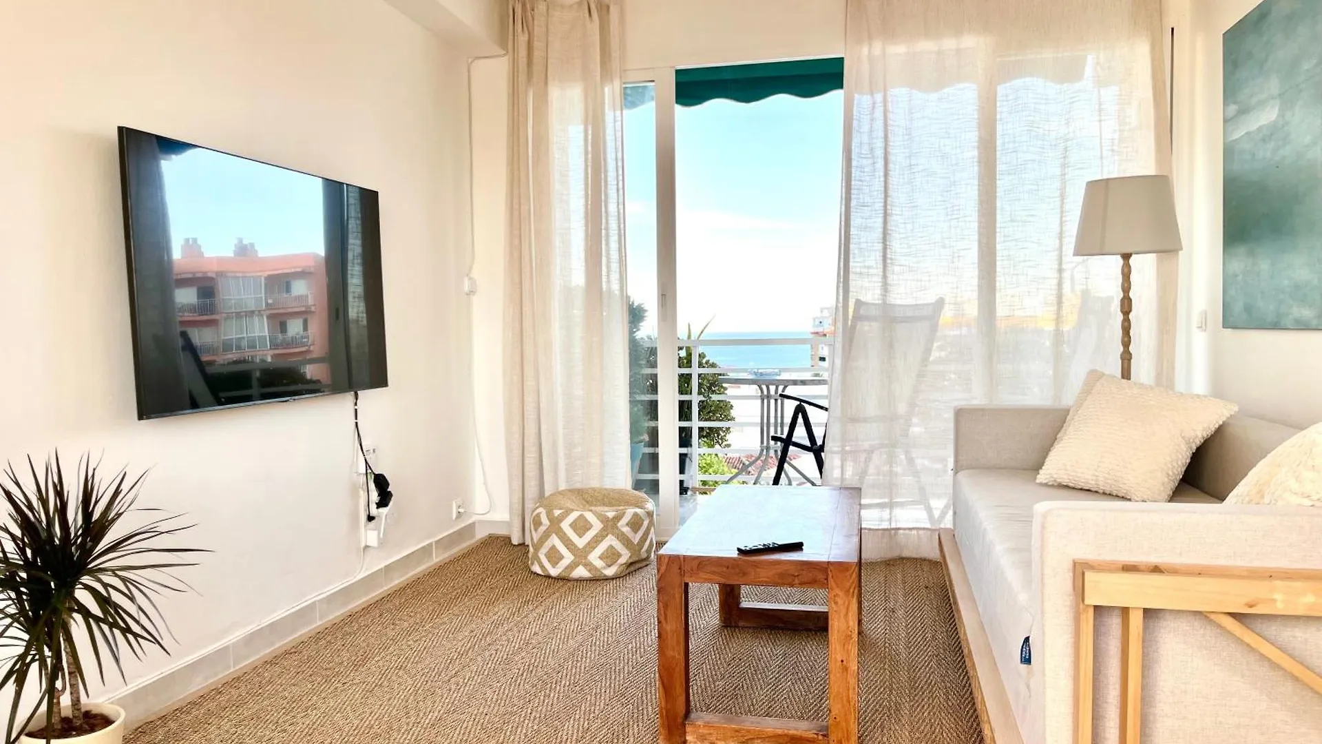 טורמולינוס Light-Filled Apartment With Sea Views